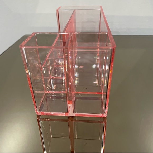 Clear Peach Blush Acrylic Makeup & Brush Organizer - Picture 8 of 11